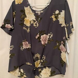 NINE BRITTON LARGE FLORAL BLOUSE NWT